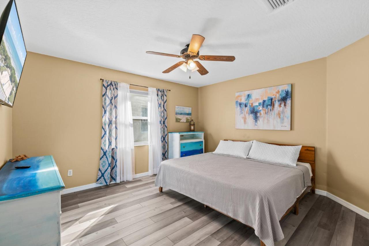 Heart Of The Waves - 3Br & 2Ba Beach Retreat - New Hot Tub - Outside Patio With Grill & Seating, Steps To Fun! Melbourne Exterior foto